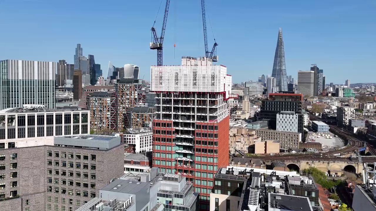 220 Blackfriars under construction against the London skyline