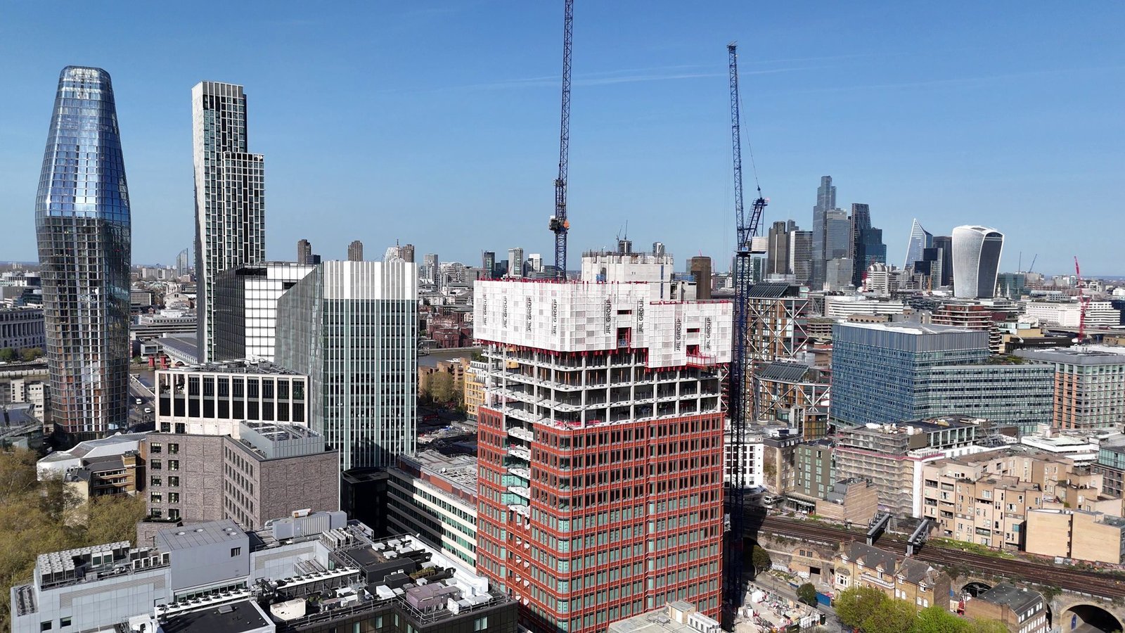 220 Blackfriars construction site and central London skyline