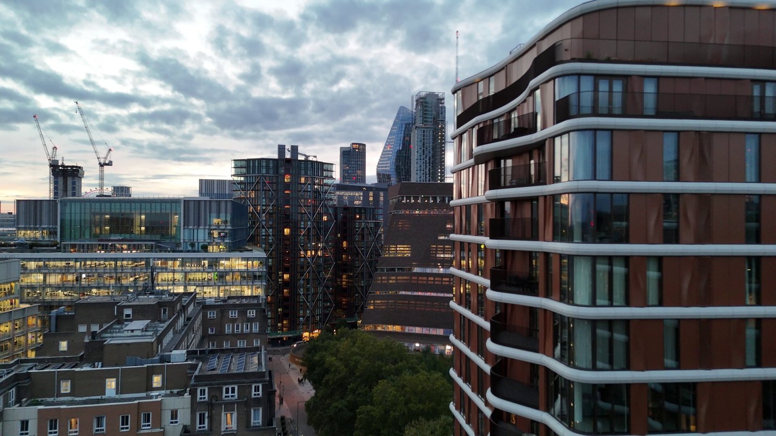 A close view of the building and South Bank skyline